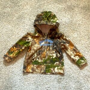 Like new Cabelas Jacket